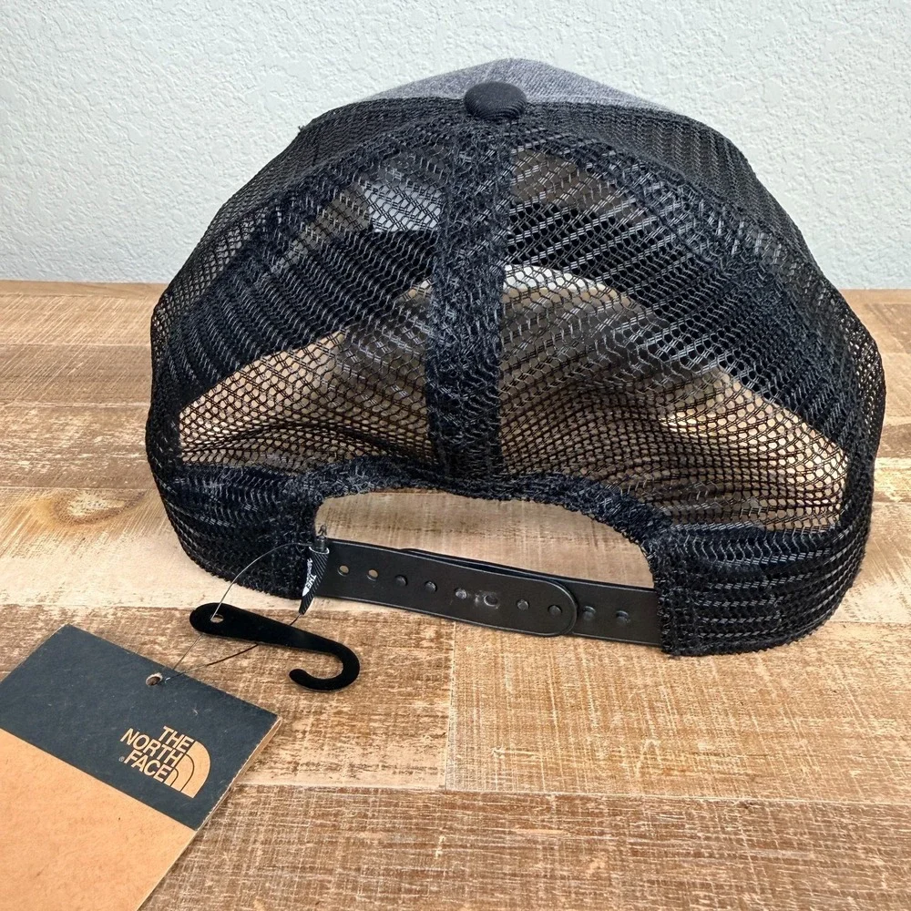 The North Face EMB Mudder Trucker Hat Mesh Bear Black Gray Snapback Adjusts‎ $35